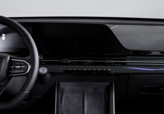 Подержанный автомобиль Omoda C5 2023 года (13 фото)