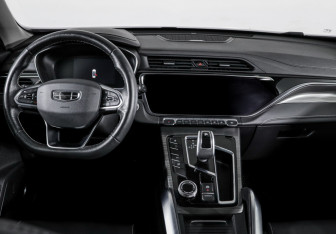 Подержанный автомобиль Geely Atlas Pro 2022 года (12 фото)