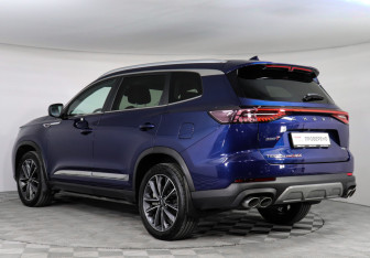 Подержанный автомобиль Chery Tiggo 8 Pro Max 2023 года (7 фото)