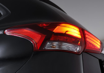 Подержанный автомобиль Mitsubishi Outlander 2018 года (26 фото)