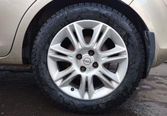 Подержанный автомобиль Opel Corsa 2008 года (13 фото)