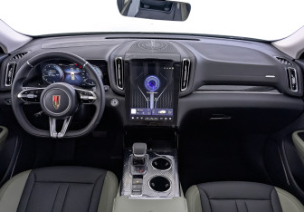 Новый Hongqi HS3 2025 (10 фото)