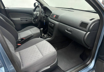 Подержанный автомобиль Skoda Octavia Wagon 2010 года (13 фото)