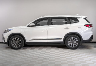 Подержанный автомобиль Chery Tiggo 8 2020 года (3 фото)