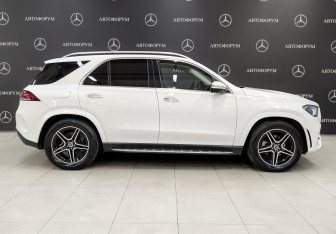 Подержанный автомобиль Mercedes-Benz GLE 2021 года (4 фото)