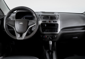 Подержанный автомобиль Chevrolet Cobalt Sedan 2013 года (12 фото)