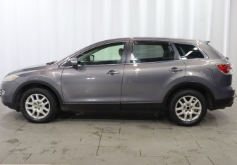 Подержанный автомобиль Mazda CX-9 2006 года (8 фото)