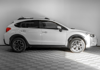 Подержанный автомобиль Subaru XV 2014 года (4 фото)