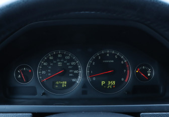 Подержанный автомобиль Volvo XC90 2004 года (11 фото)