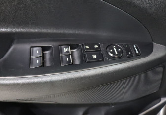 Подержанный автомобиль Hyundai Tucson 2017 года (11 фото)