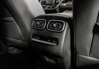 Подержанный автомобиль Jaecoo J8 2024 года (24 фото)