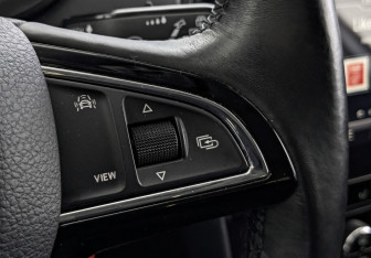 Подержанный автомобиль Skoda Octavia Liftback 2019 года (28 фото)