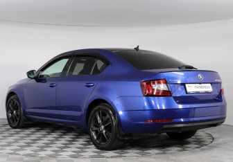 Подержанный автомобиль Skoda Octavia Liftback 2019 года (7 фото)