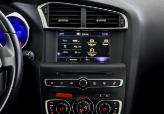 Подержанный автомобиль DS 4 2016 года (15 фото)