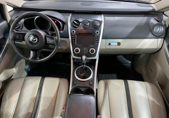 Подержанный автомобиль Mazda CX-7 2008 года (11 фото)
