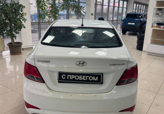 Подержанный автомобиль Hyundai Solaris Sedan 2014 года (5 фото)