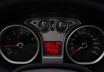 Подержанный автомобиль Ford Focus Hatchback 2009 года (9 фото)