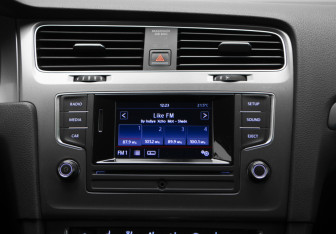 Подержанный автомобиль Volkswagen Golf Hatchback 2013 года (22 фото)