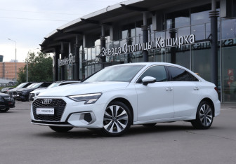 Подержанный автомобиль Audi A3 Sedan 2021 года (22 фото)