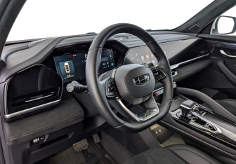 Подержанный автомобиль Geely Monjaro 2024 года (15 фото)