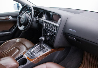 Подержанный автомобиль Audi A5 Liftback 2012 года (10 фото)