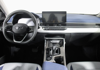 Подержанный автомобиль Geely Emgrand 2023 года (7 фото)