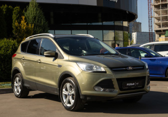 Подержанный автомобиль Ford Kuga 2013 года (2 фото)