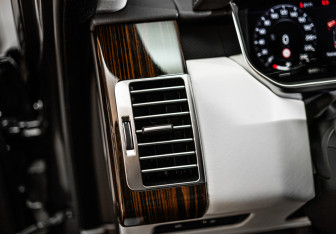 Подержанный автомобиль Land Rover Range Rover 2021 года (17 фото)