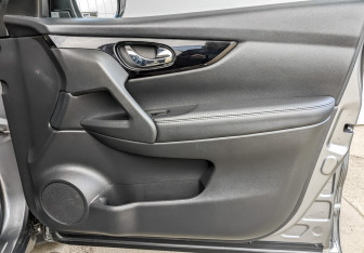 Подержанный автомобиль Nissan Qashqai 2017 года (25 фото)