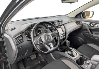 Подержанный автомобиль Nissan Qashqai 2021 года (16 фото)