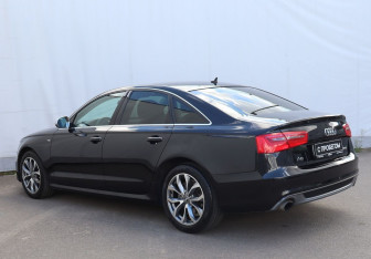 Подержанный автомобиль Audi A6 Sedan 2012 года (6 фото)