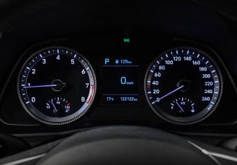 Подержанный автомобиль Hyundai Sonata 2021 года (10 фото)