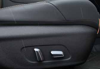 Подержанный автомобиль Omoda S5 GT 2023 года (26 фото)