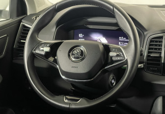 Подержанный автомобиль Skoda Karoq 2022 года (14 фото)