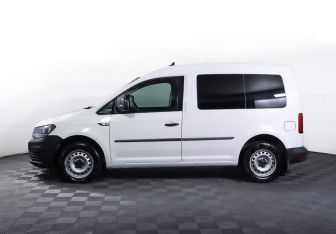 Подержанный автомобиль Volkswagen Caddy Compactvan 2019 года (8 фото)