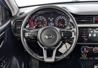 Подержанный автомобиль Kia Rio Hatchback 2019 года (21 фото)
