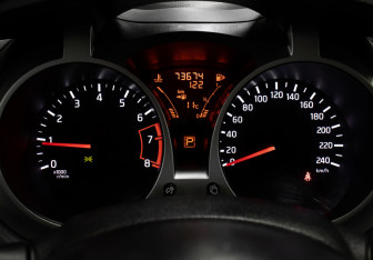 Подержанный автомобиль Nissan Juke 2013 года (13 фото)