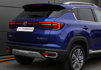 Подержанный автомобиль Changan CS35PLUS 2022 года (23 фото)