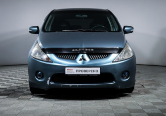 Подержанный автомобиль Mitsubishi Grandis 2008 года (2 фото)