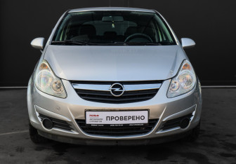 Подержанный автомобиль Opel Corsa 2007 года (2 фото)