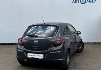 Подержанный автомобиль Opel Corsa 2013 года (5 фото)