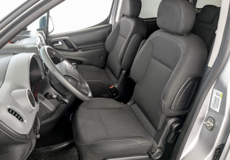 Подержанный автомобиль Citroen Berlingo 2021 года (20 фото)