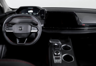 Подержанный автомобиль Changan CS55PLUS 2024 года (12 фото)