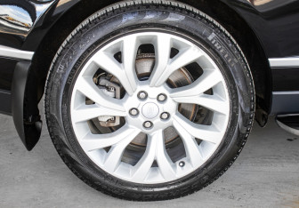 Подержанный автомобиль Land Rover Range Rover 2021 года (32 фото)