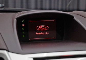 Подержанный автомобиль Ford Fiesta Hatchback 2011 года (19 фото)
