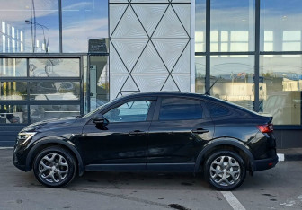Подержанный автомобиль Renault Arkana 2019 года (8 фото)
