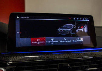 Подержанный автомобиль BMW M5 Sedan 2020 года (26 фото)