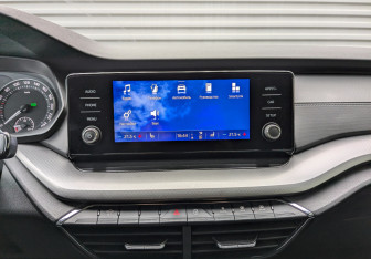 Подержанный автомобиль Skoda Octavia Liftback 2021 года (15 фото)