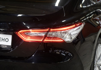 Подержанный автомобиль Toyota Camry Sedan 2020 года (23 фото)