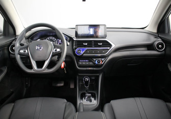 Подержанный автомобиль Changan Alsvin 2023 года (7 фото)